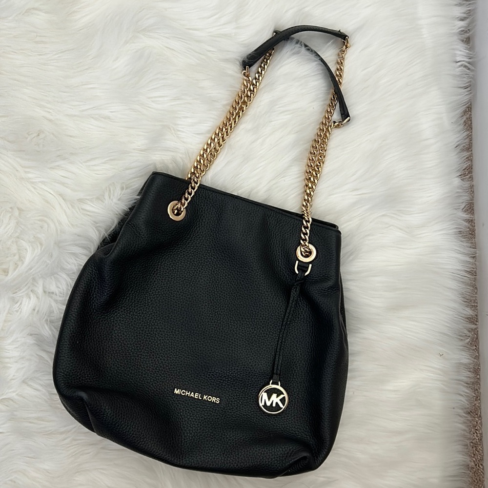 Michael kors purse with gold chain